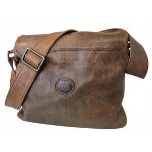 Roots Canada Tribe Leather Messenger Bag Chestnut Brown